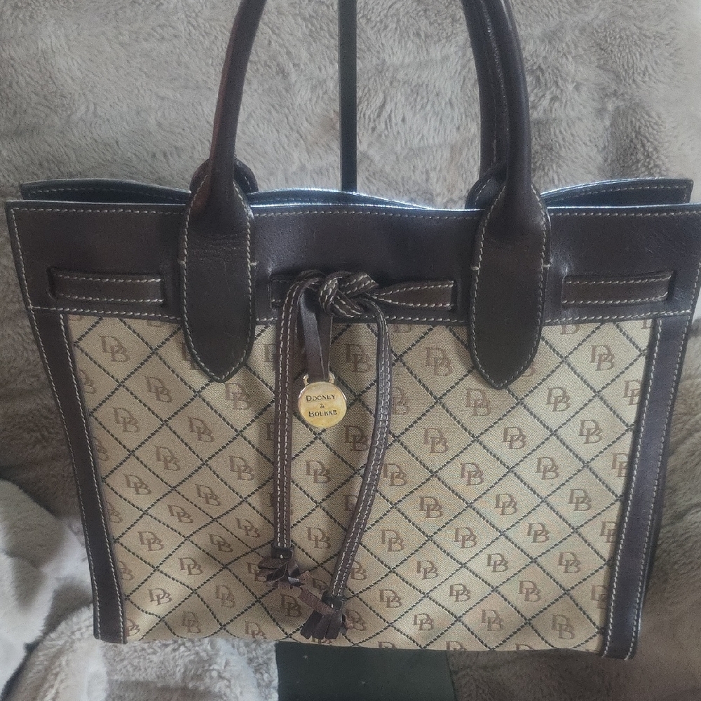 ⭐️Low Start⭐️Dooney & Bourke Brown and Tan Women's Tote Bag